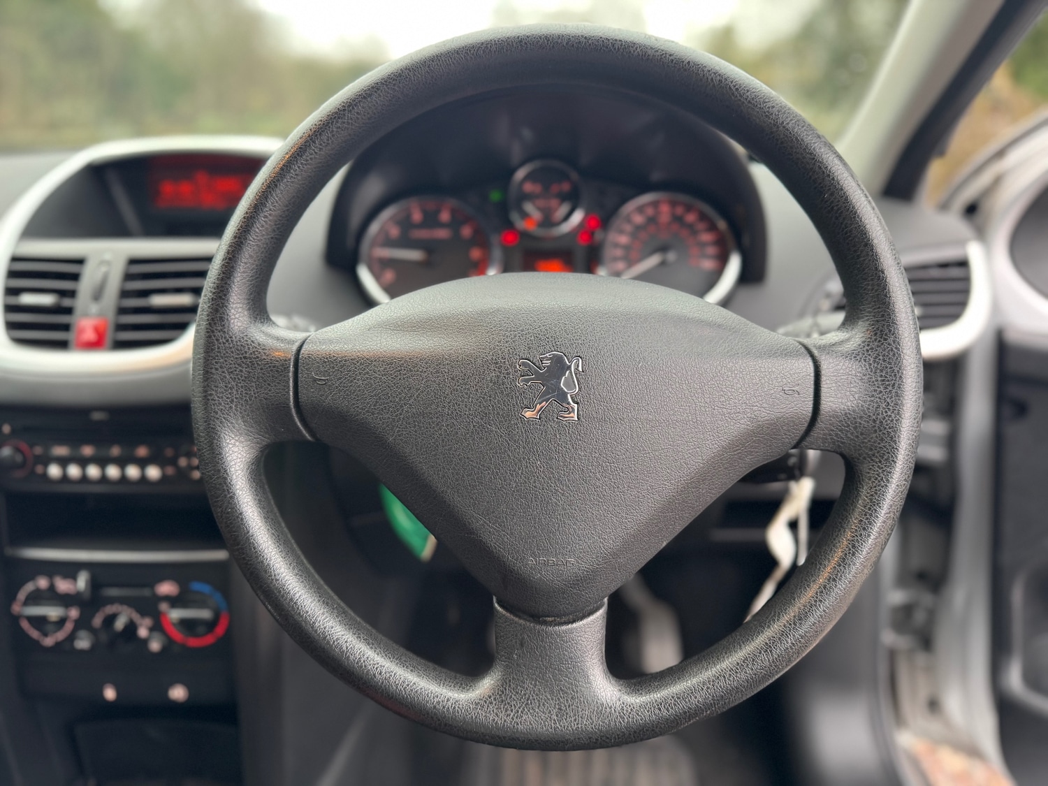 Used Peugeot 207 2009 for sale - 77981190: Photo 12