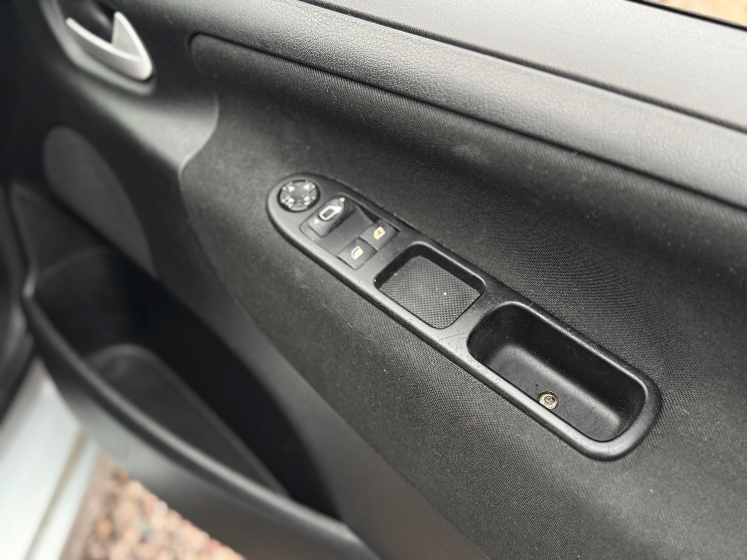 Used Peugeot 207 2009 for sale - 77981190: Photo 16