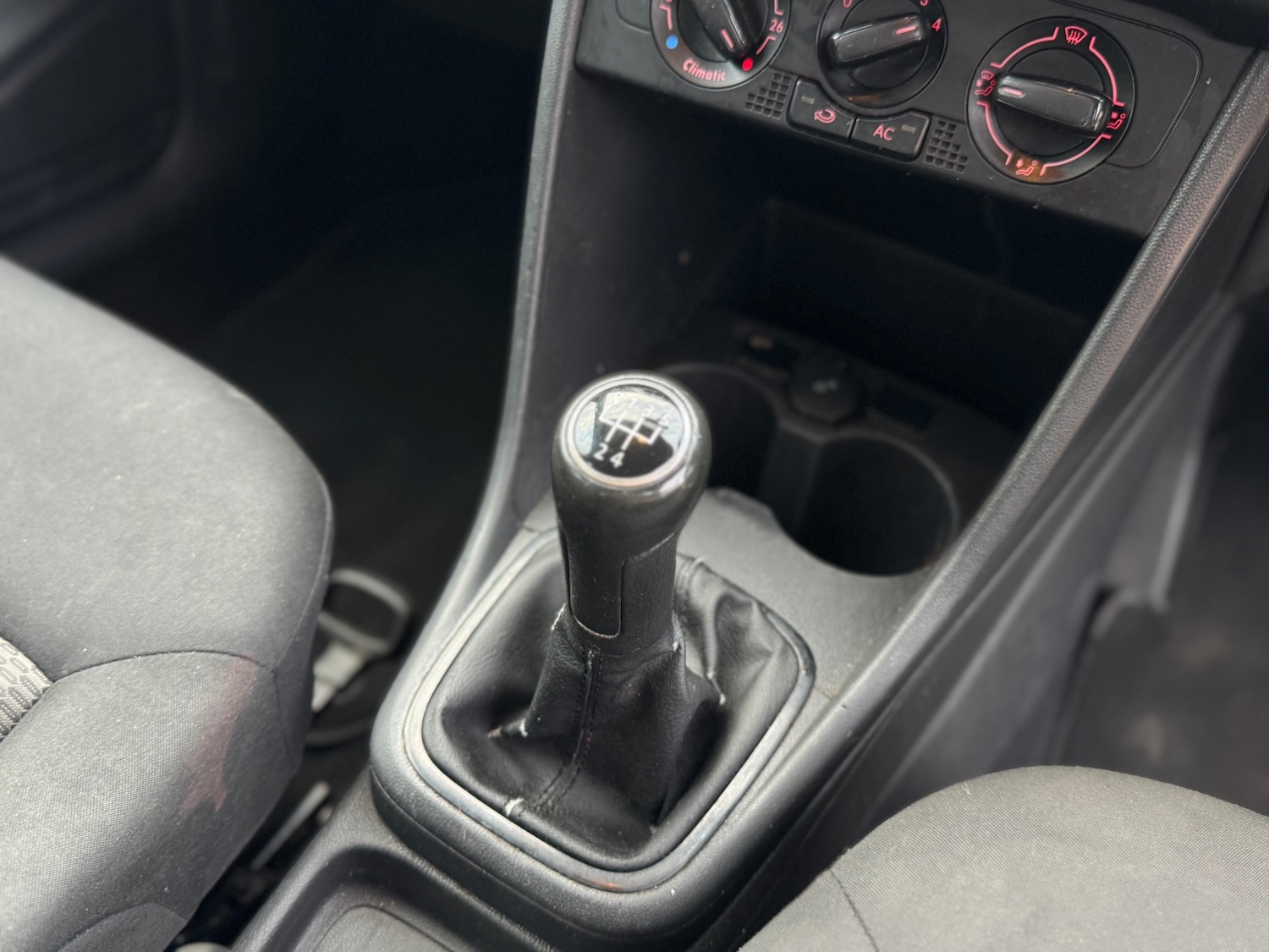 Used Volkswagen Polo 2011 for sale - 76940235: Photo 11