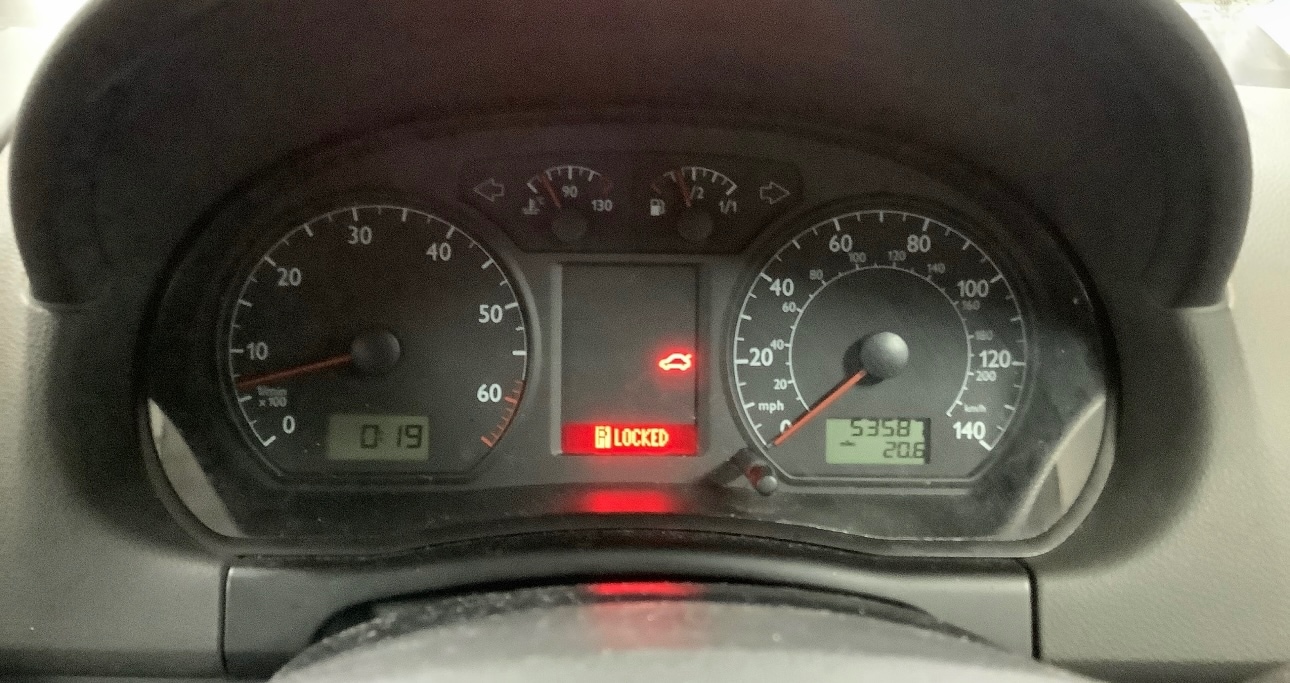 Used Volkswagen Polo 2004 for sale - 76848877: Photo 11