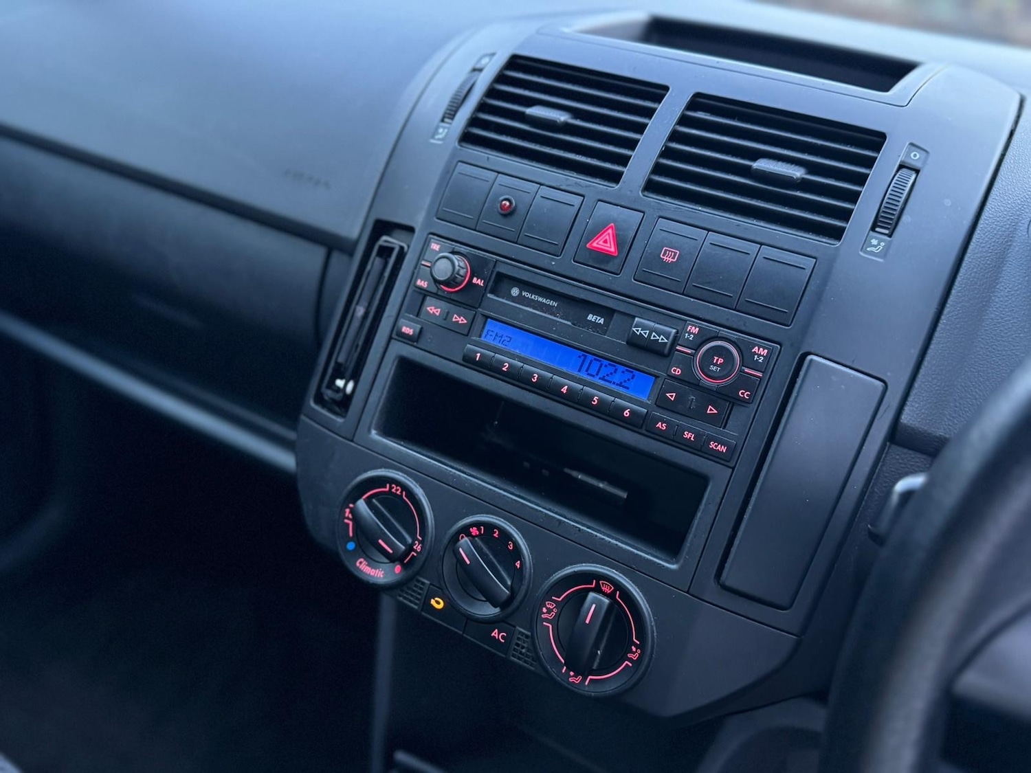 Used Volkswagen Polo 2004 for sale - 76848877: Photo 19