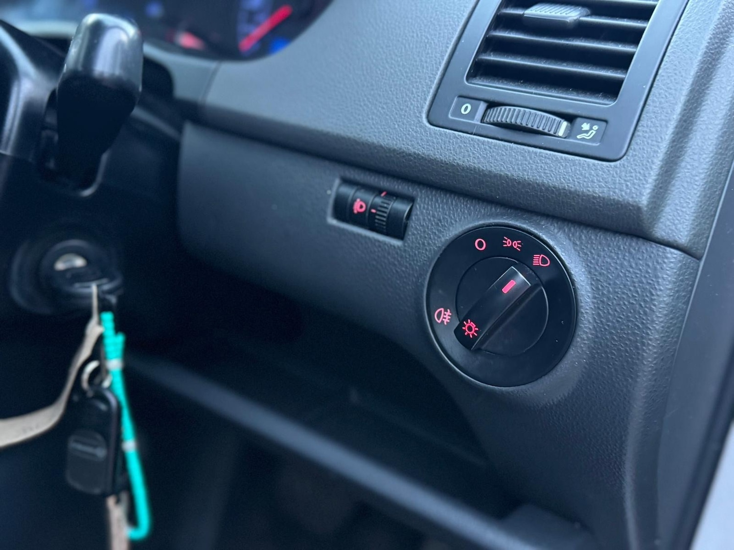 Used Volkswagen Polo 2004 for sale - 76848877: Photo 24