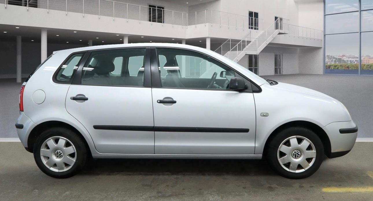 Used Volkswagen Polo 2004 for sale - 76848877: Photo 3