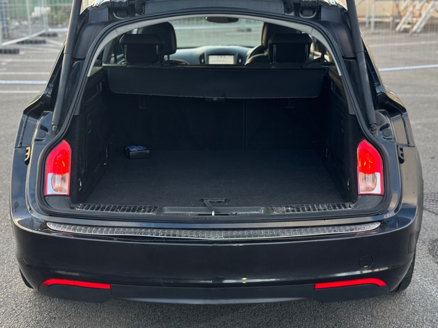 Used Vauxhall Insignia 2014 for sale - 77888229: Photo 8