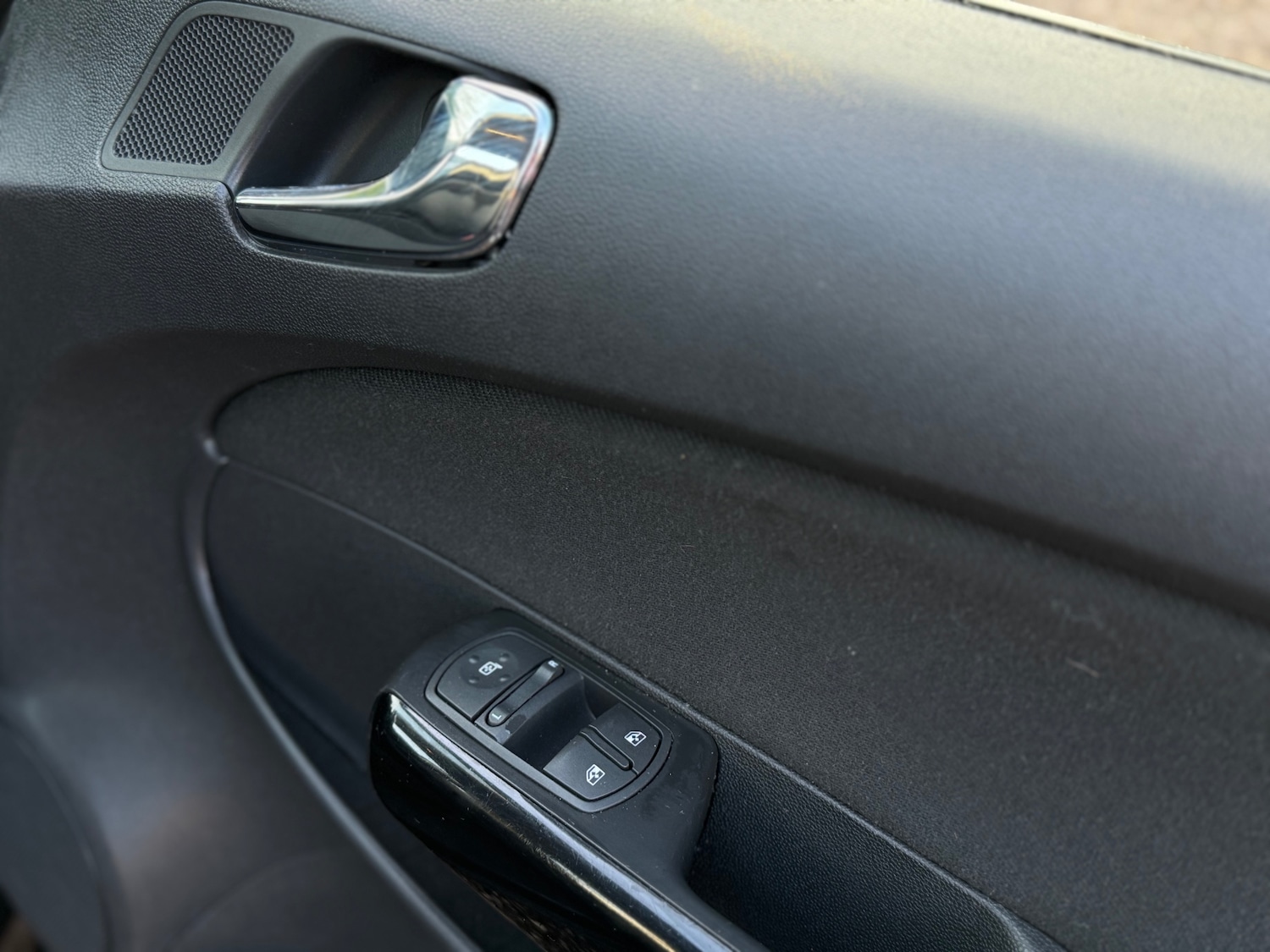 Used Vauxhall Corsa 2010 for sale - 76734462: Photo 11