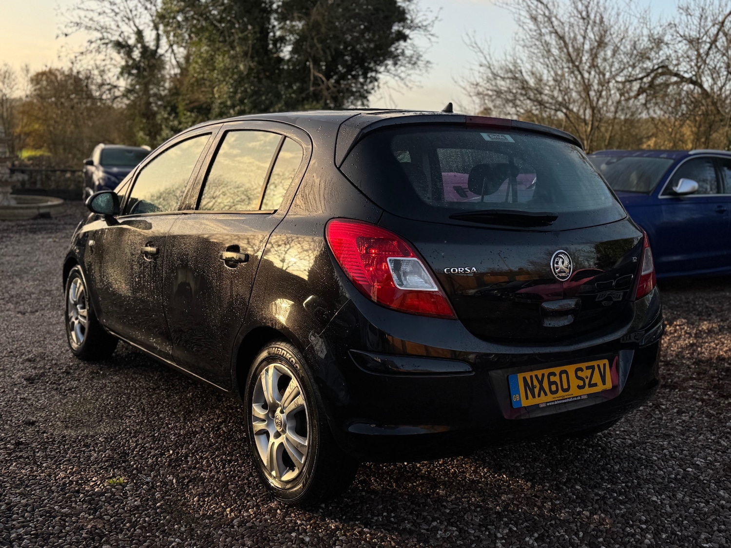 Used Vauxhall Corsa 2010 for sale - 76734462: Photo 2