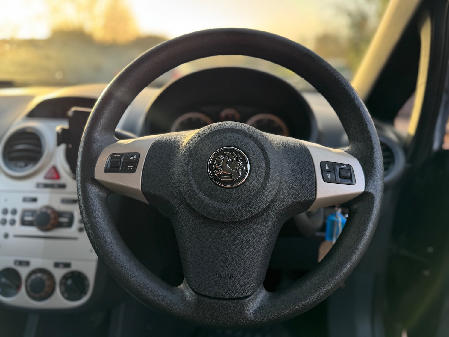 Used Vauxhall Corsa 2010 for sale - 76734462: Photo 5