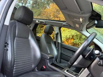 Used Land Rover Discovery Sport 2016 for sale - 79342905: Photo