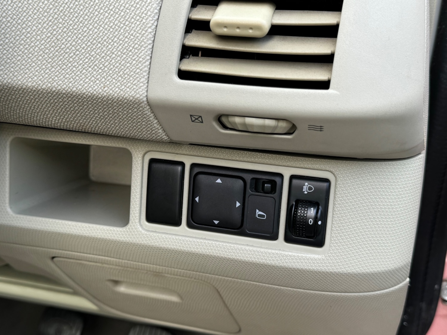 Used Nissan Micra 2003 for sale - 76134147: Photo 23