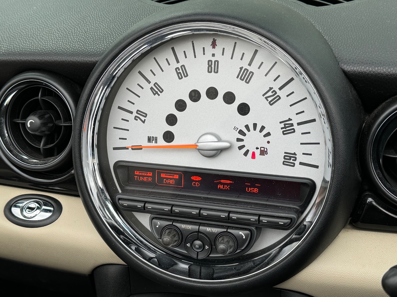 Used MINI Convertible 2010 for sale - 78134805: Photo 5