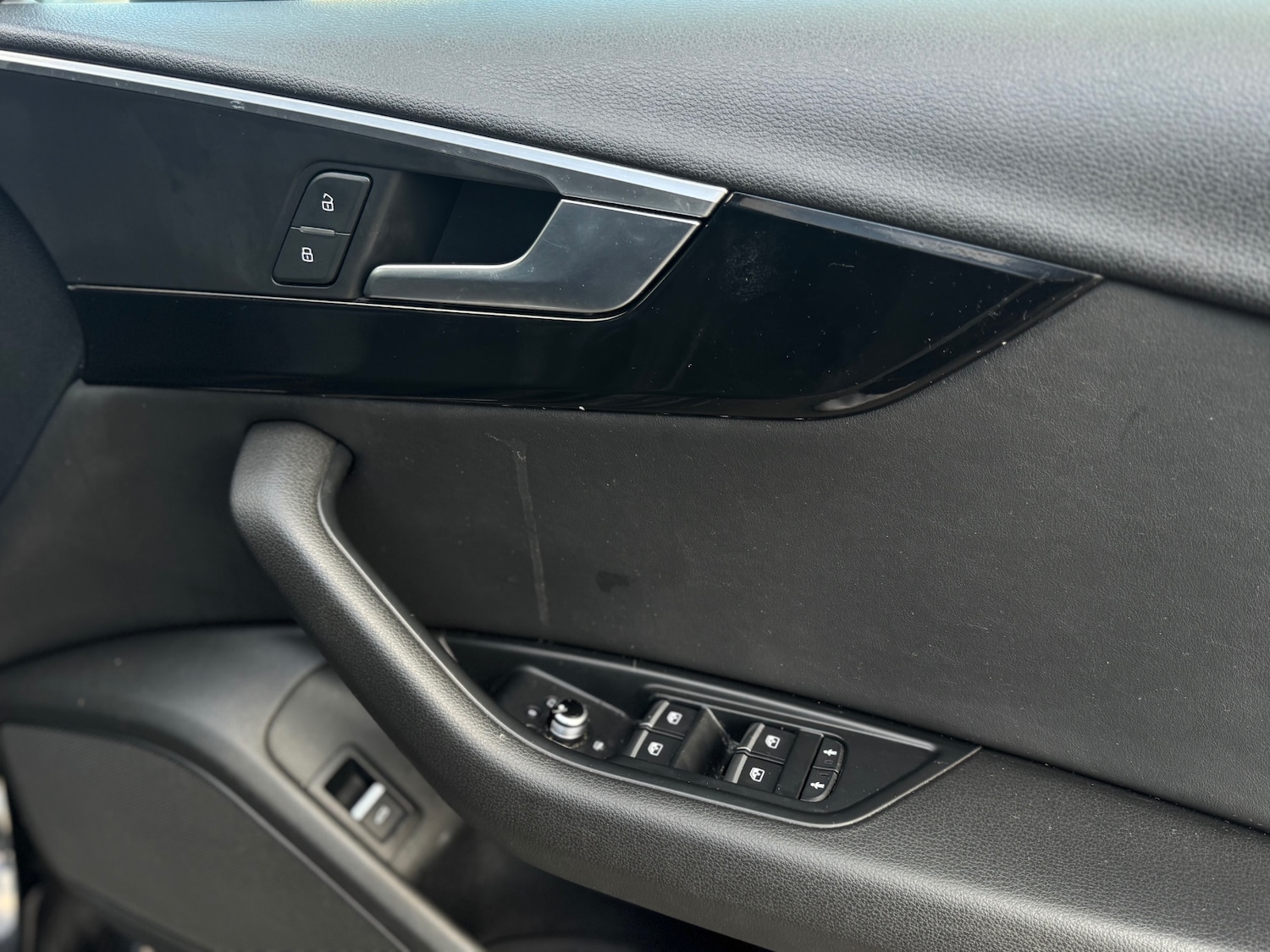 Used Audi A4 2016 for sale - 77888245: Photo 24