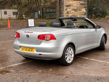 Used Volkswagen EOS 2010 for sale - 76536991: Photo