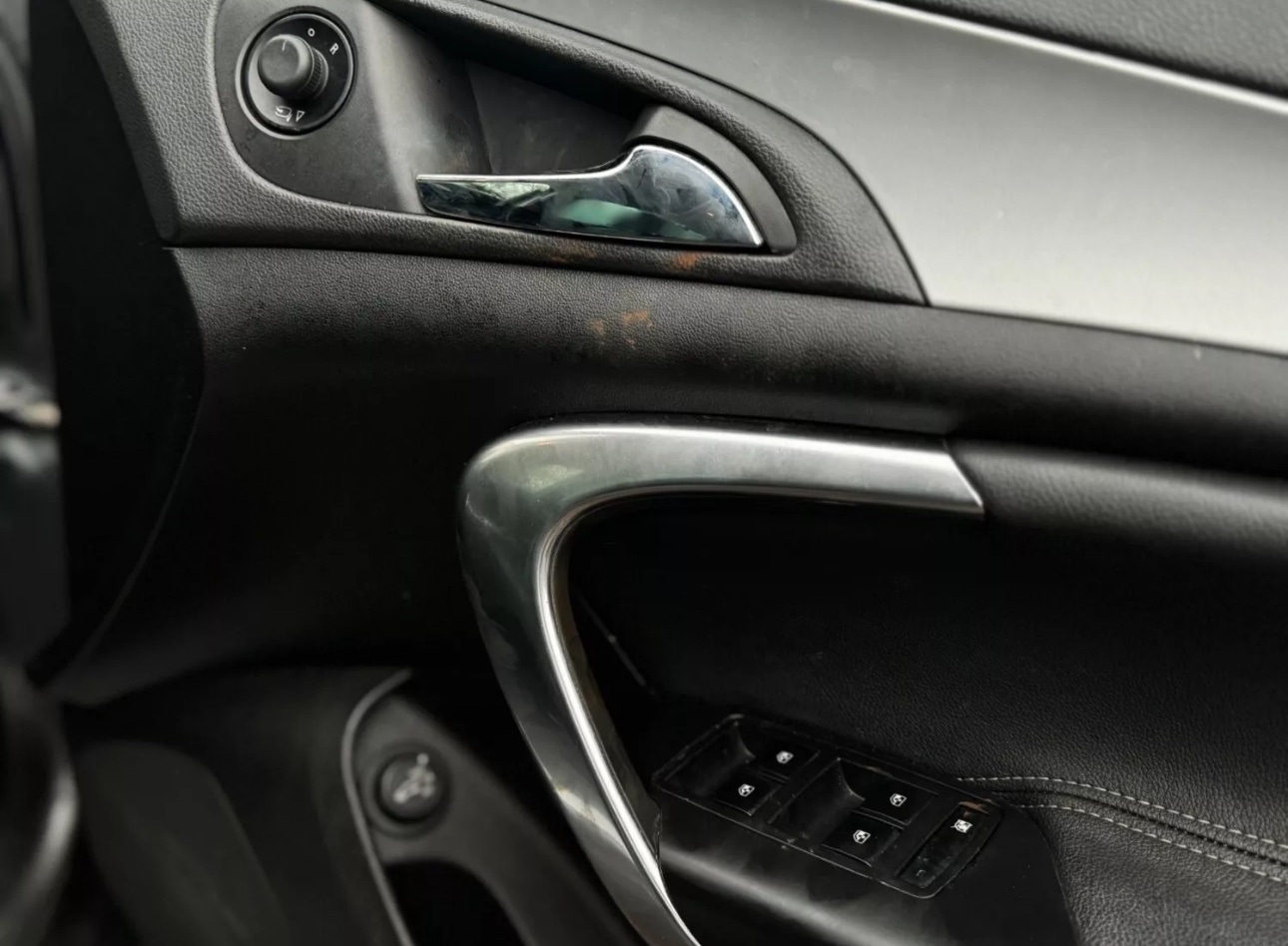 Used Vauxhall Insignia 2010 for sale - 77069355: Photo 11