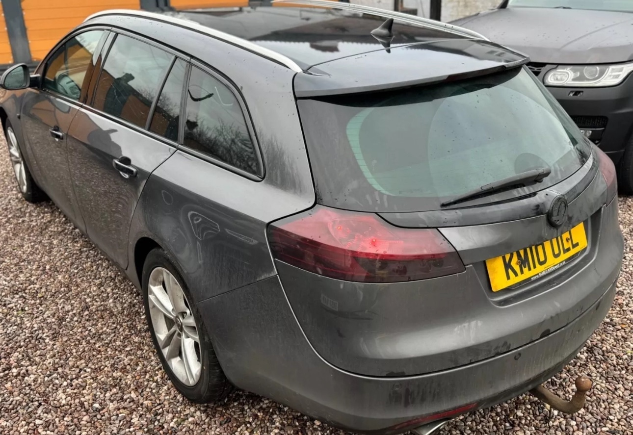 Used Vauxhall Insignia 2010 for sale - 77069355: Photo 2