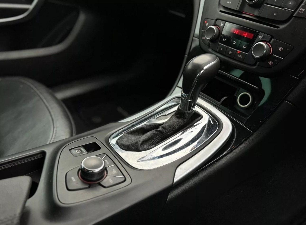 Used Vauxhall Insignia 2010 for sale - 77069355: Photo 6