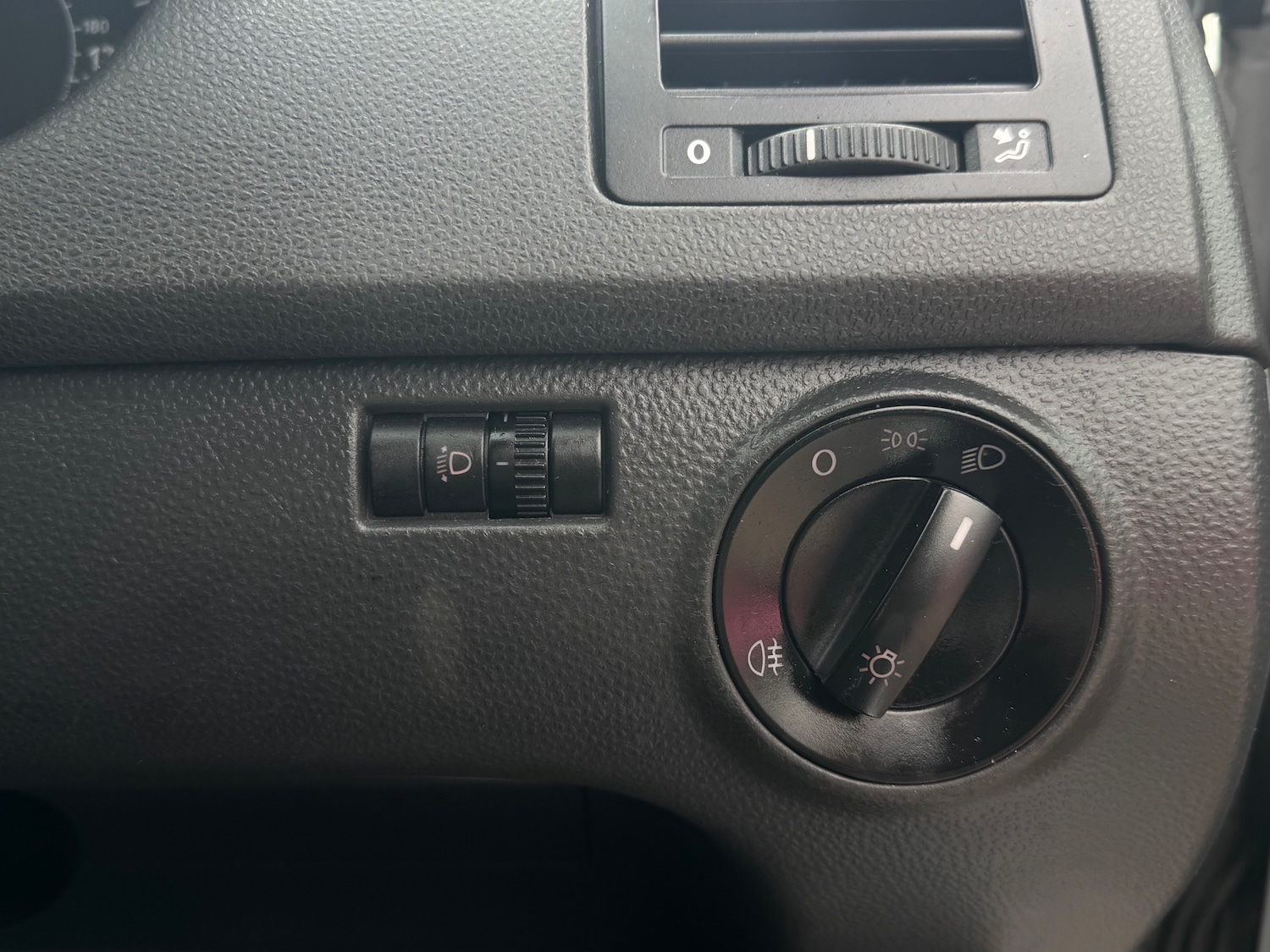 Used Volkswagen Polo 2003 for sale - 76461599: Photo 11