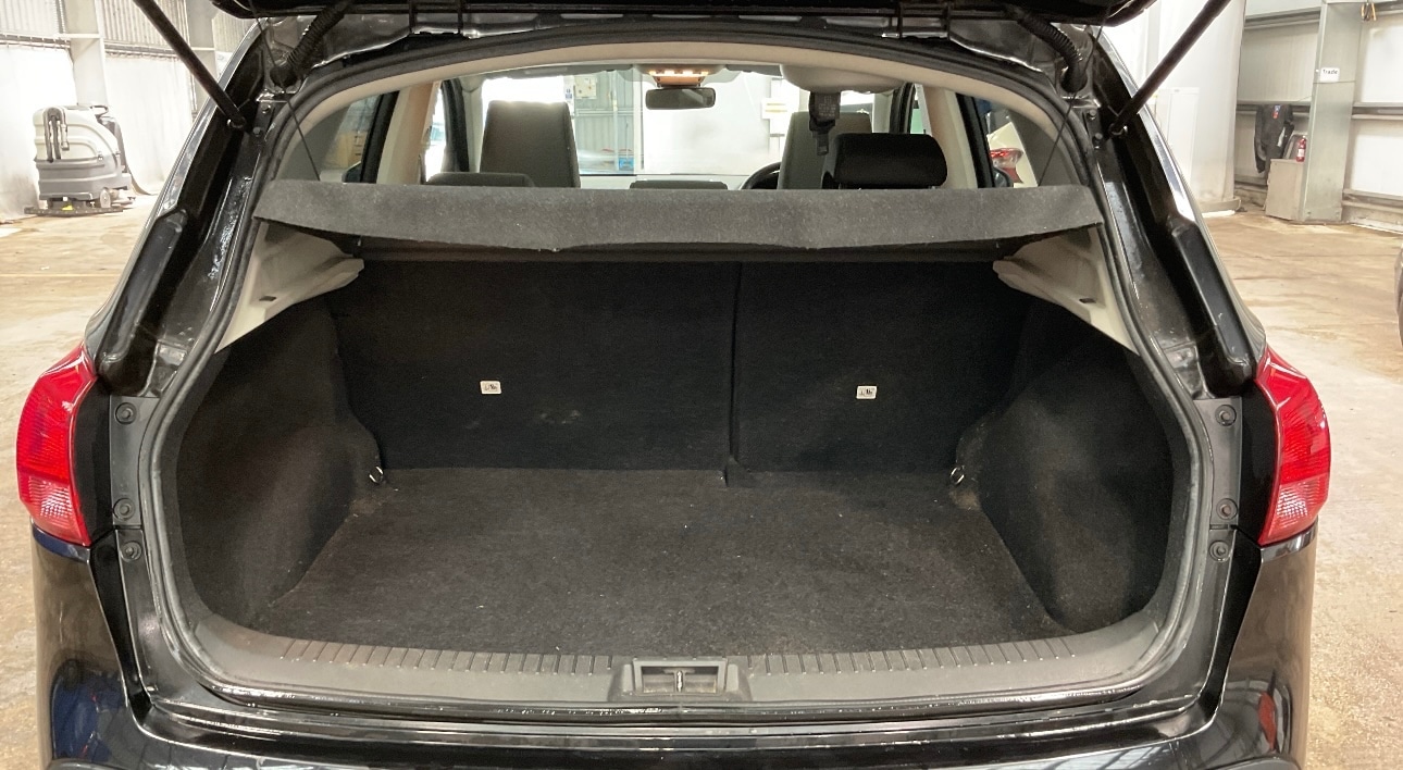 Used Nissan Qashqai 2010 for sale - 77280540: Photo 2