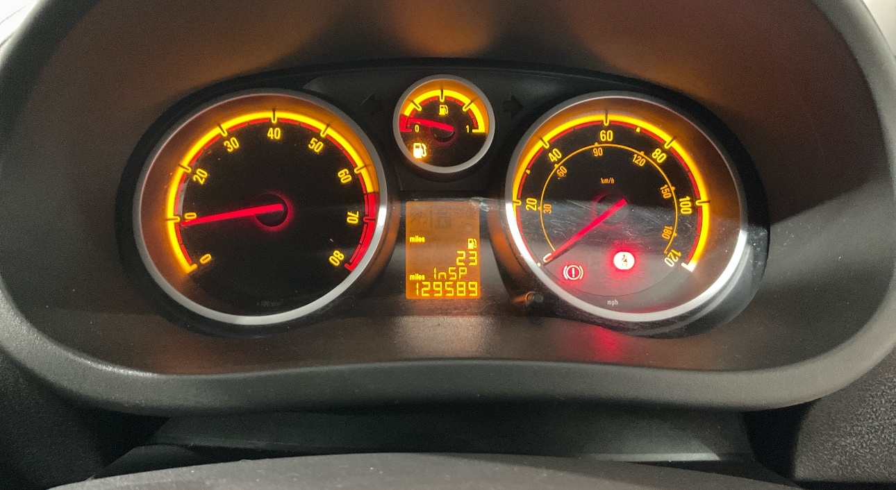 Used Vauxhall Corsa 2011 for sale - 76761949: Photo 8