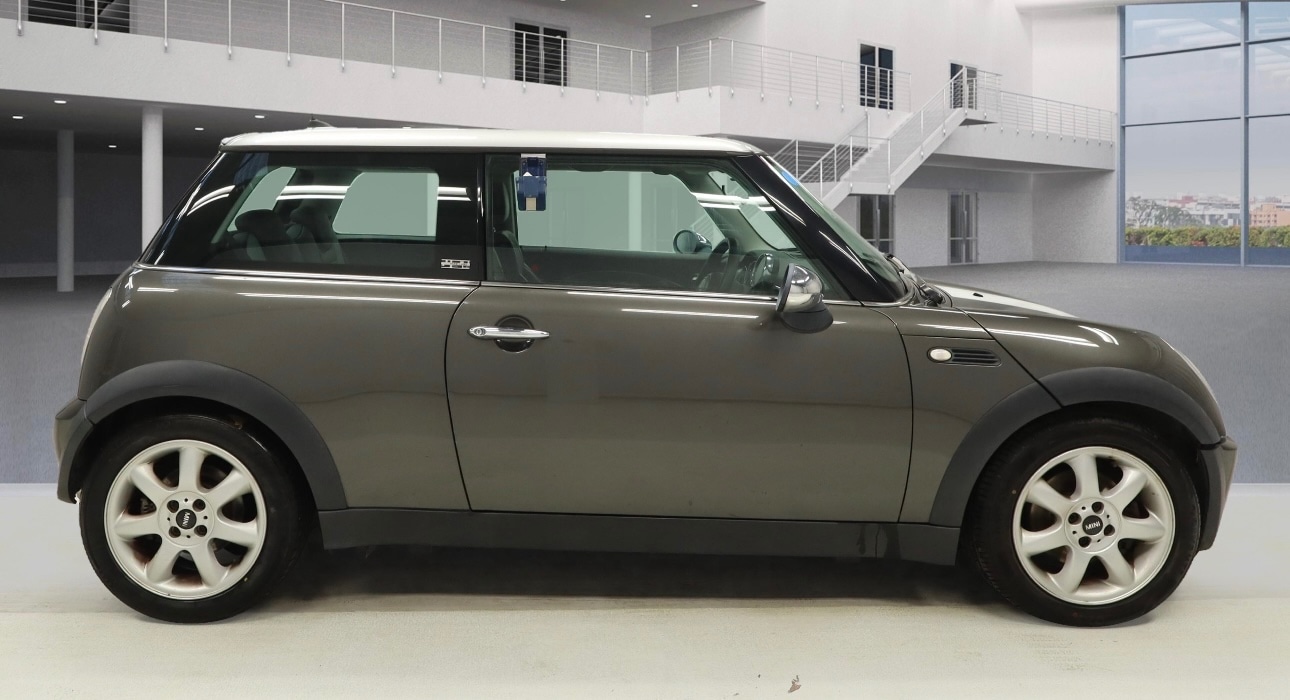 Used MINI Hatch 2006 for sale - 76752372: Photo 2