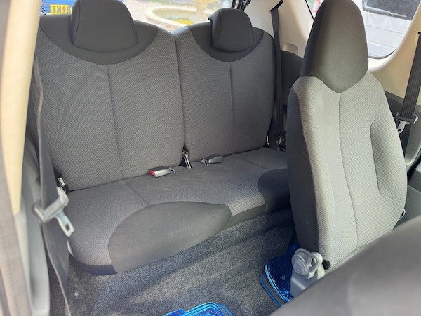 Used Toyota AYGO 2007 for sale - 75767432: Photo 9