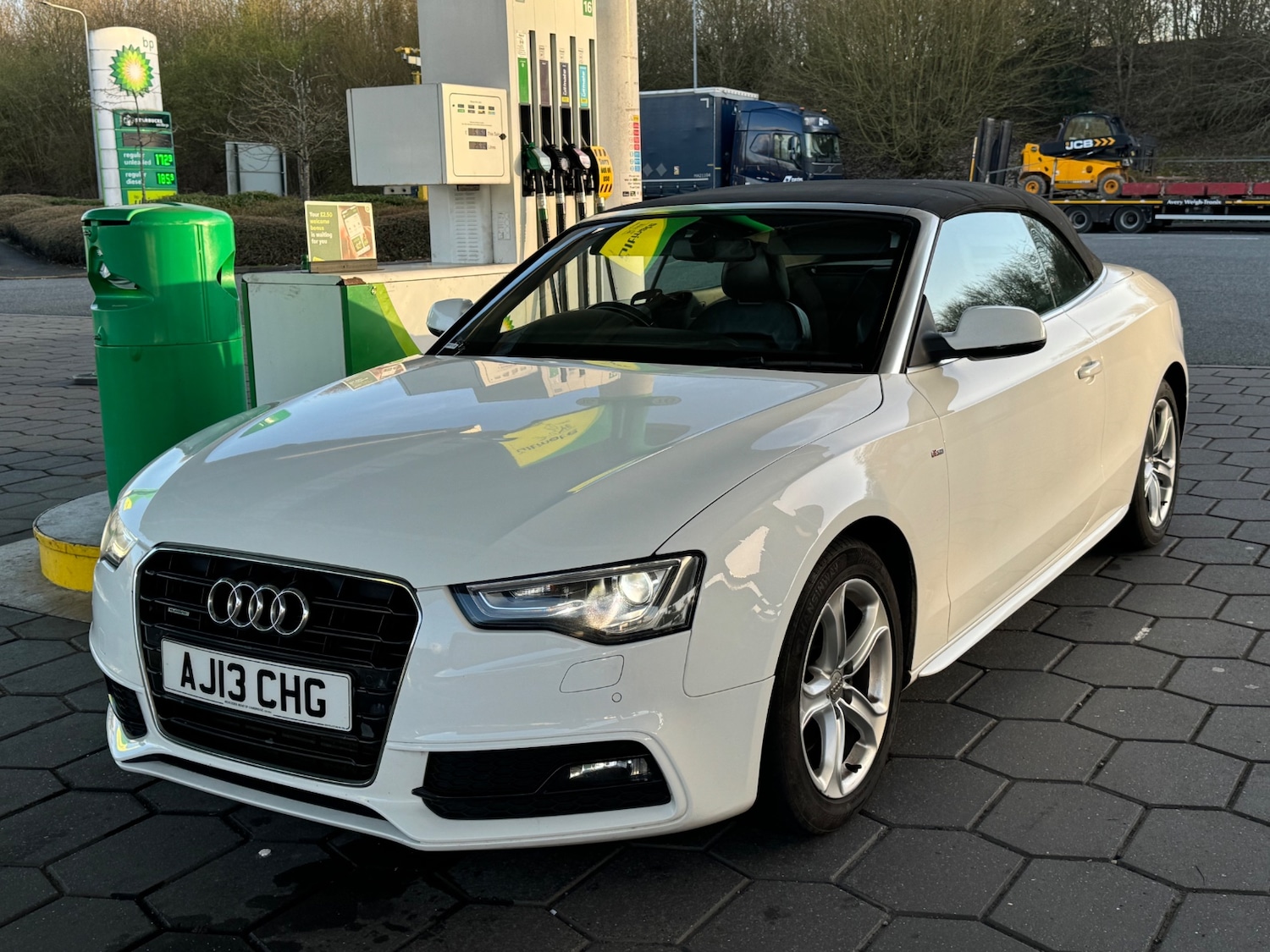 Used Audi A5 Cabriolet 2013 for sale - 77854474: Photo 1