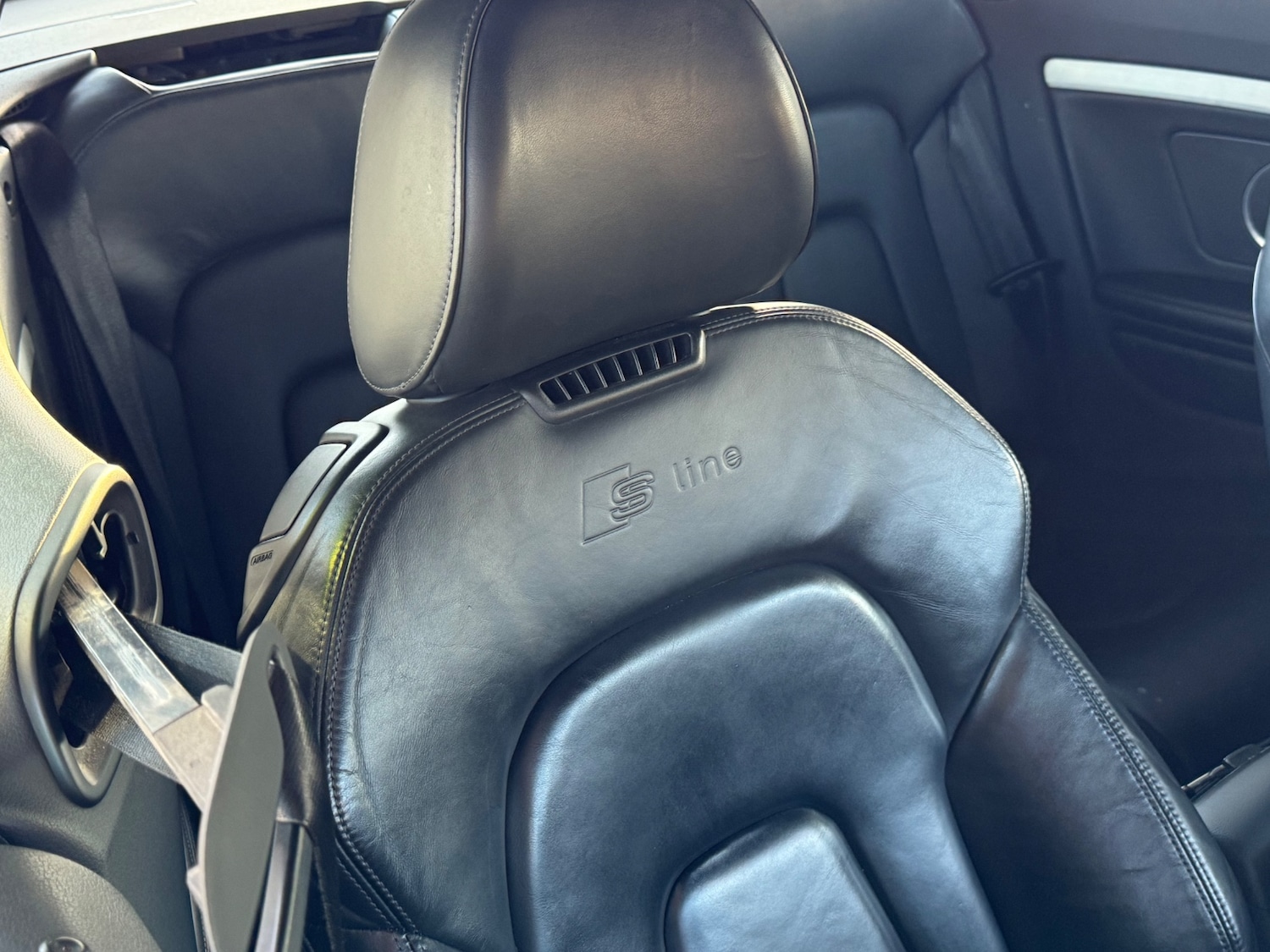 Used Audi A5 Cabriolet 2013 for sale - 77854474: Photo 3