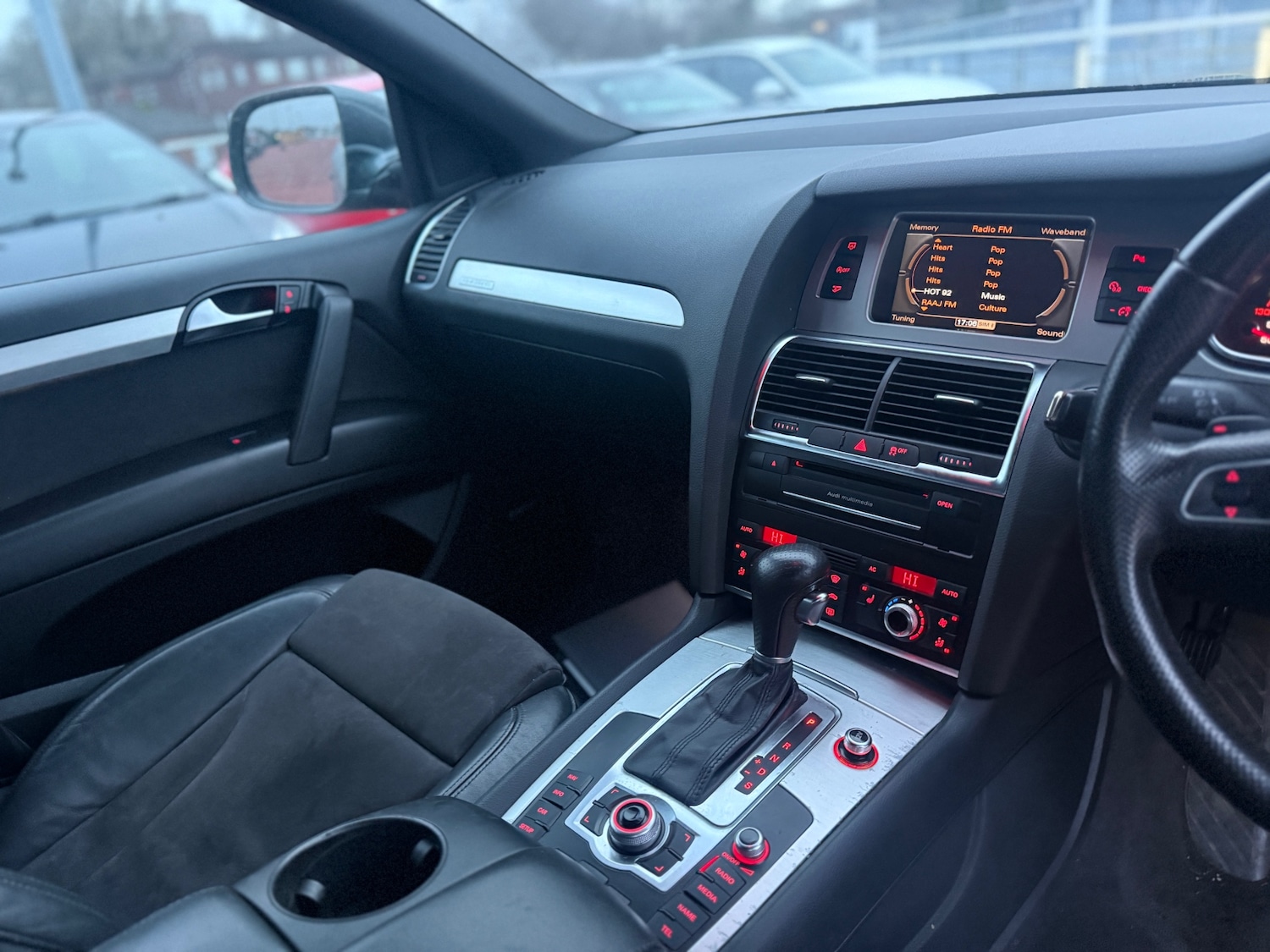 Used Audi Q7 2010 for sale - 77075312: Photo 11