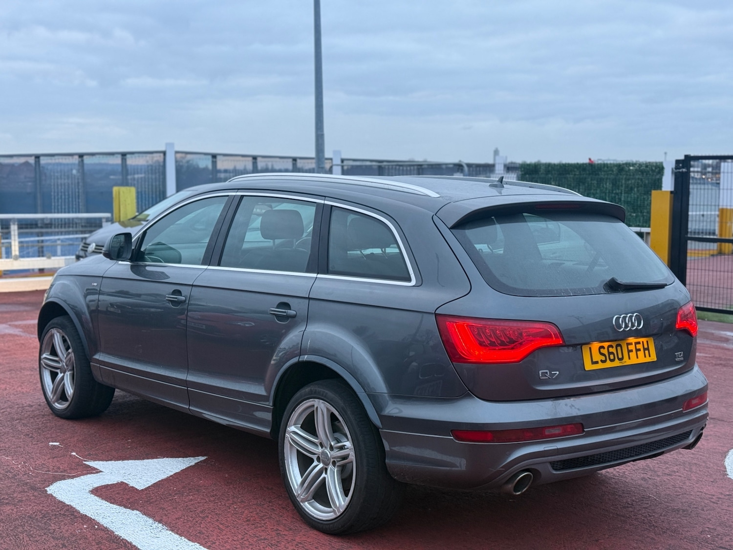 Used Audi Q7 2010 for sale - 77075312: Photo 2
