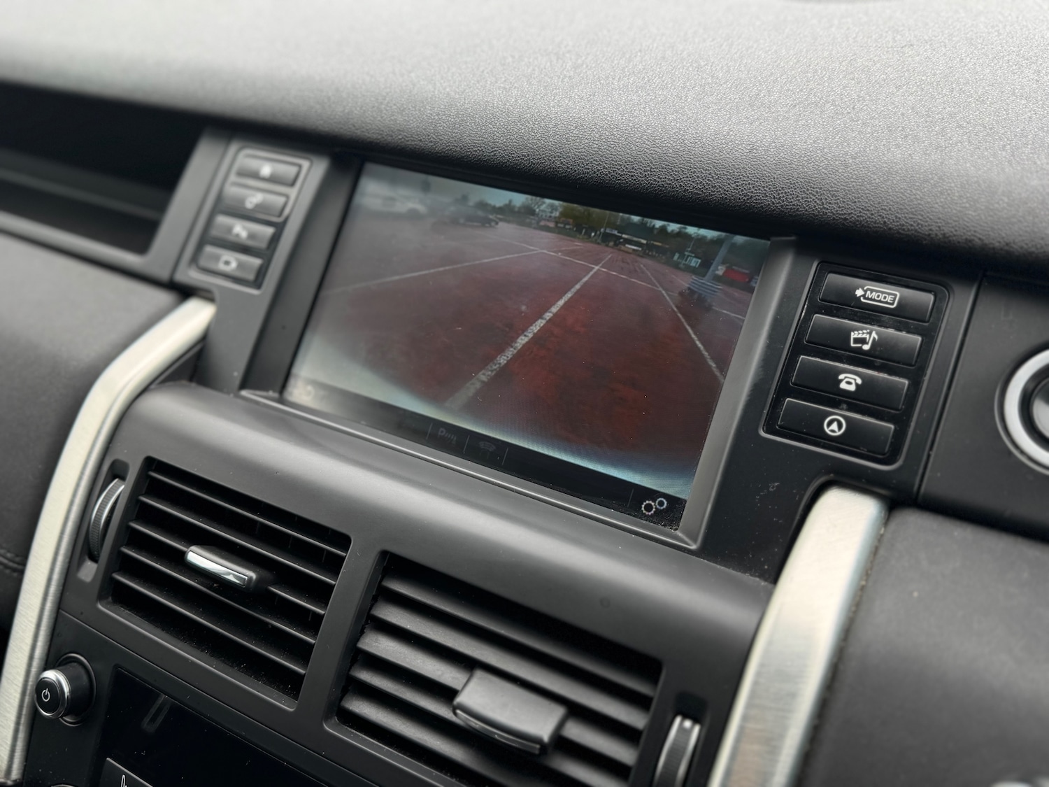 Used Land Rover Discovery 2025 for sale - 78040070: Photo 14