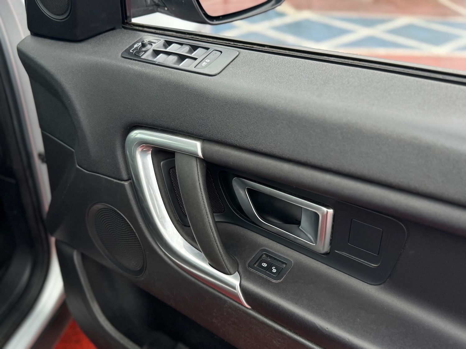 Used Land Rover Discovery 2025 for sale - 78040070: Photo 17