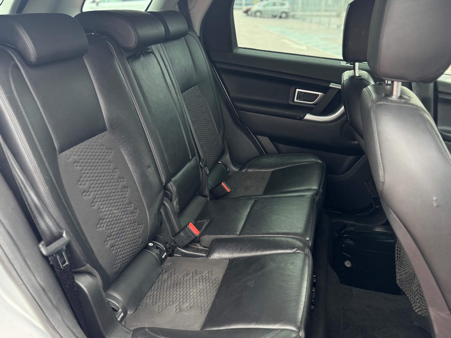 Used Land Rover Discovery 2025 for sale - 78040070: Photo 9