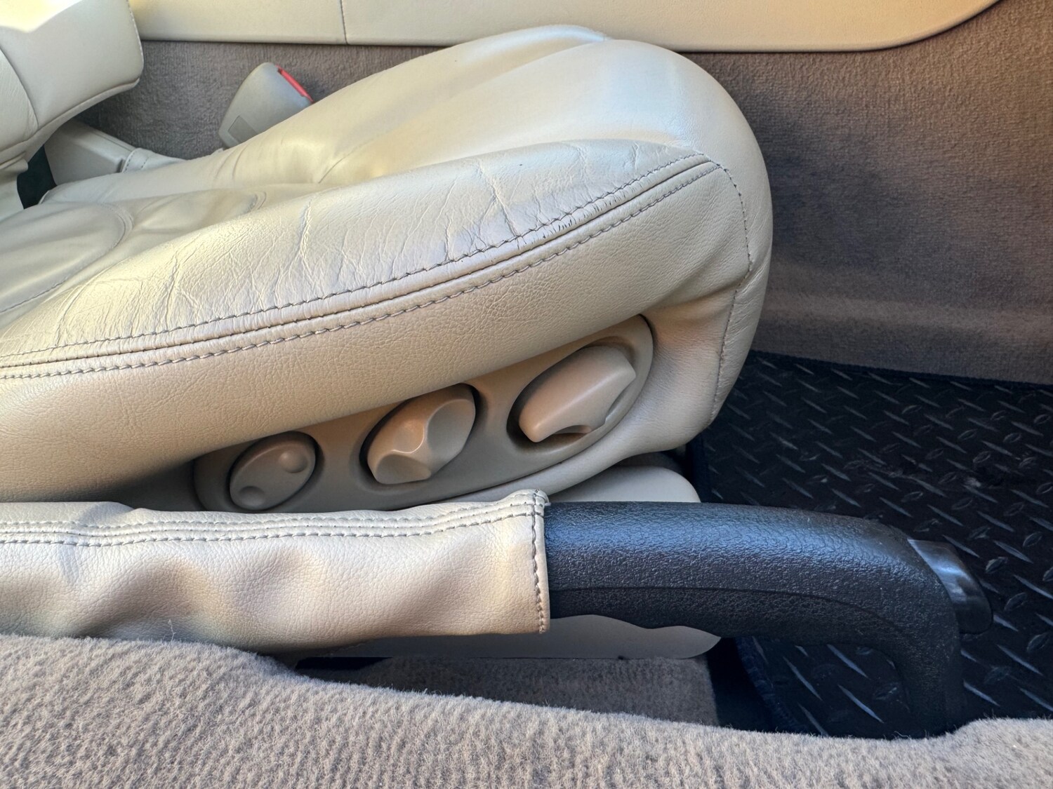 Used Jaguar XK8 2005 for sale - 77941323: Photo 10