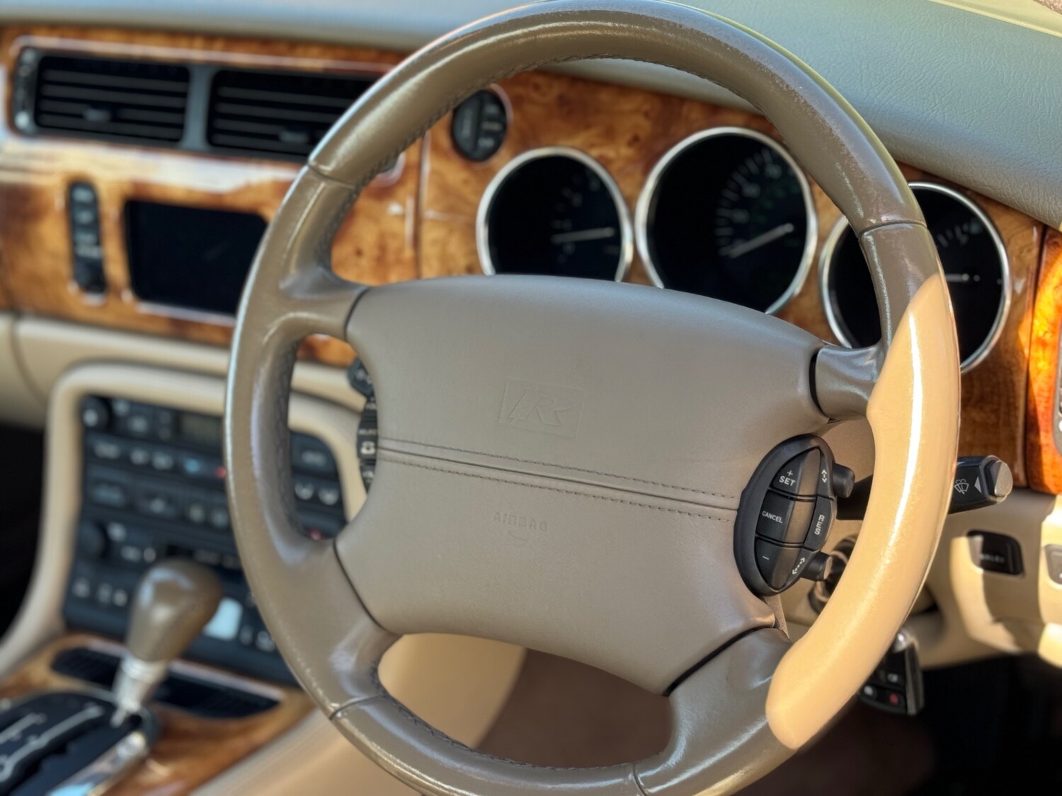 Used Jaguar XK8 2005 for sale - 77941323: Photo 14