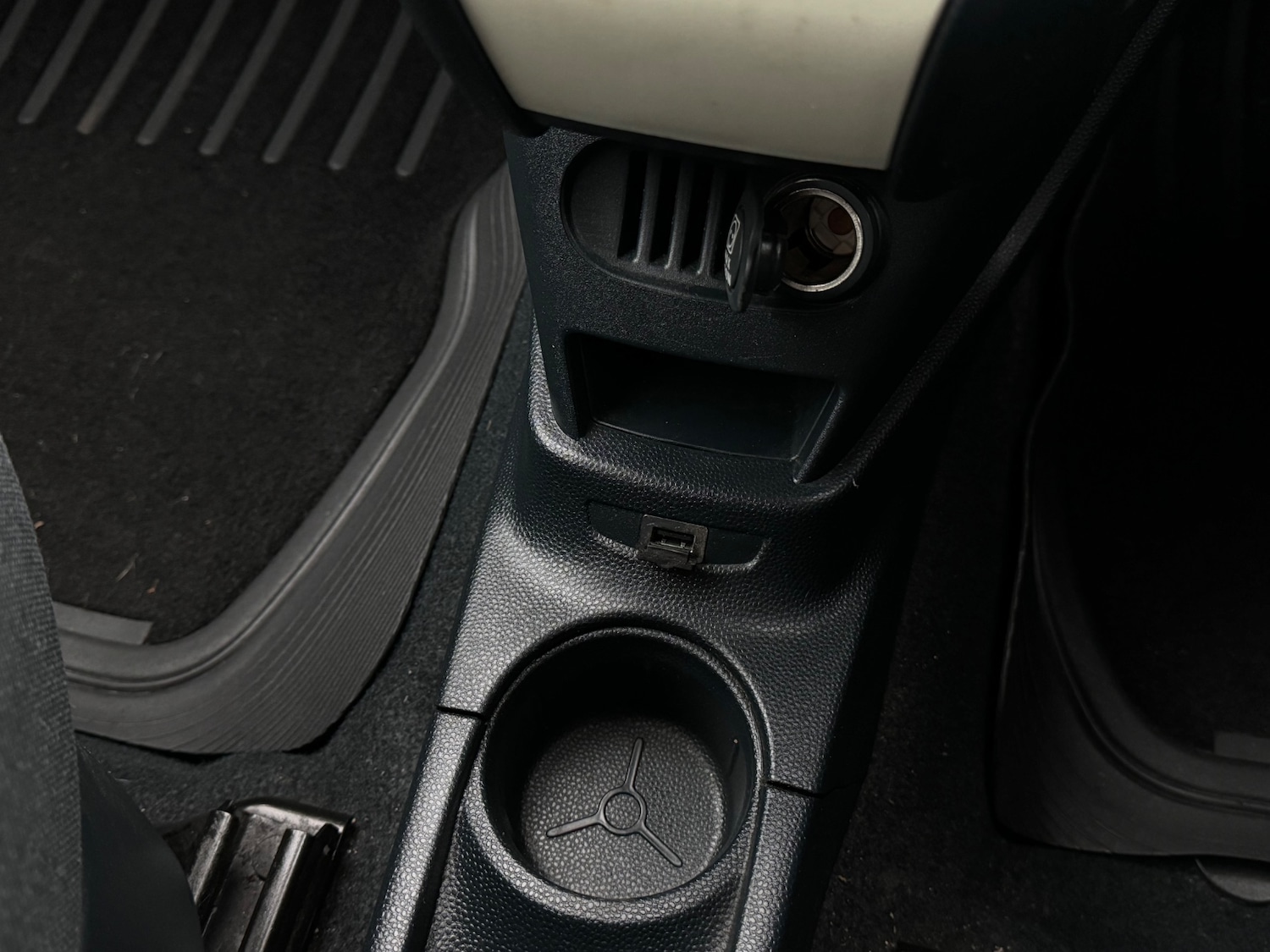 Used Ford Ka 2013 for sale - 76785483: Photo 13