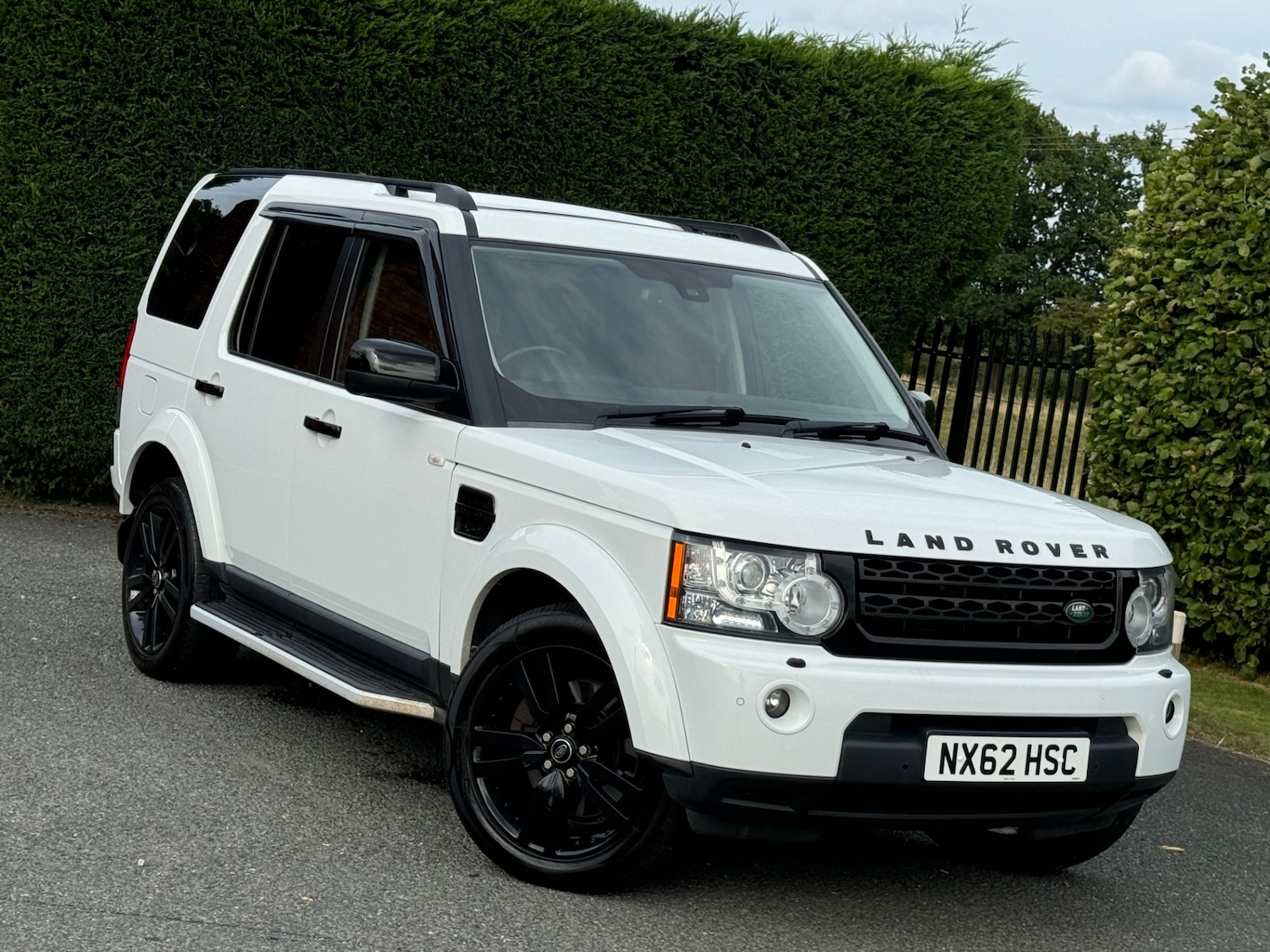 Used Land Rover Discovery 4 2013 for sale - 77154746: Photo 2