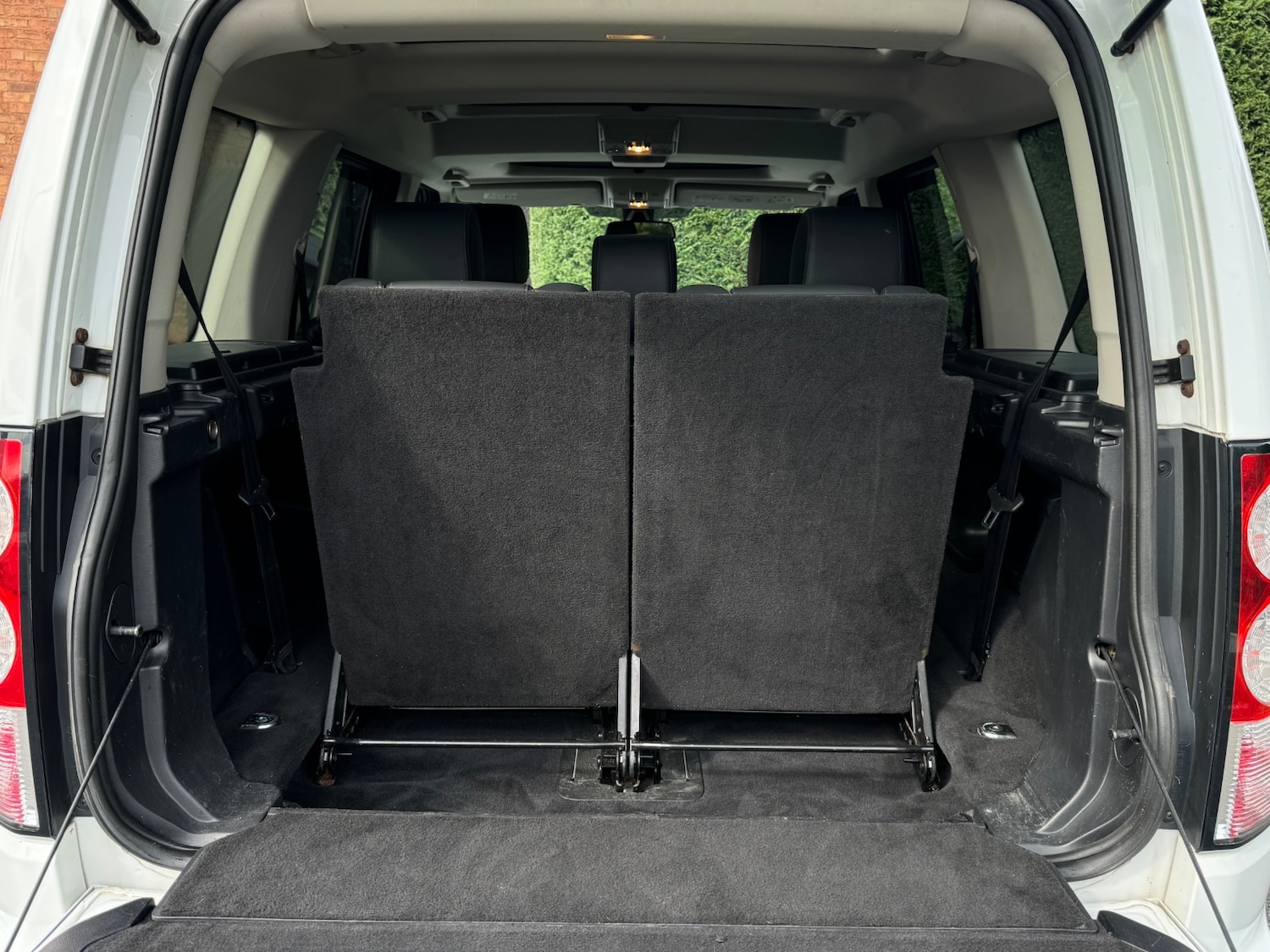 Used Land Rover Discovery 4 2013 for sale - 77154746: Photo 4