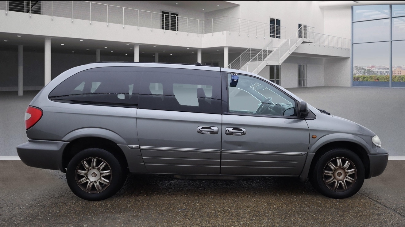 Used Chrysler Grand Voyager 2006 for sale - 76471117: Photo 3
