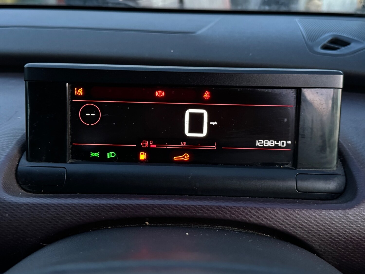 Used Citroen C4 Cactus 2018 for sale - 77704268: Photo 9