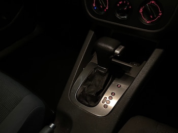 Used Volkswagen Golf 2006 for sale - 77310901: Photo