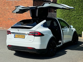 Used Tesla Model X 2018 for sale - 78694243: Photo