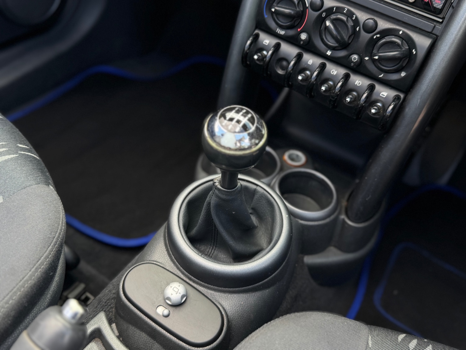 Used MINI Convertible 2007 for sale - 77069374: Photo 8