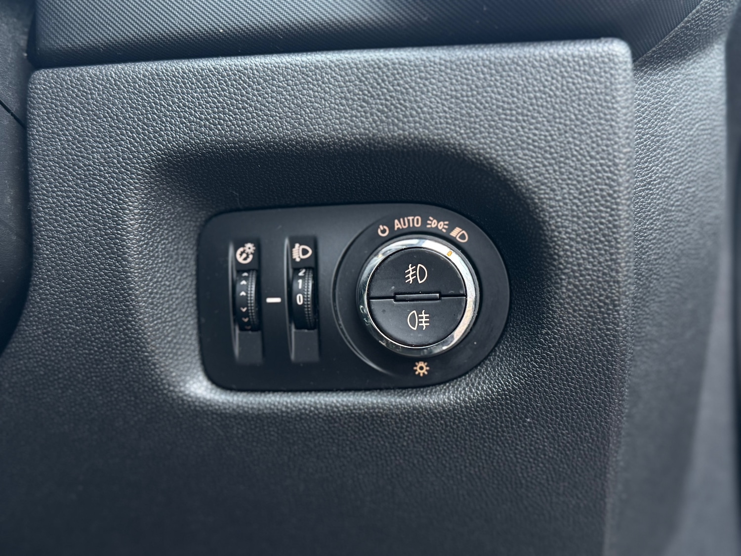 Used Vauxhall Corsa 2010 for sale - 77980748: Photo 13