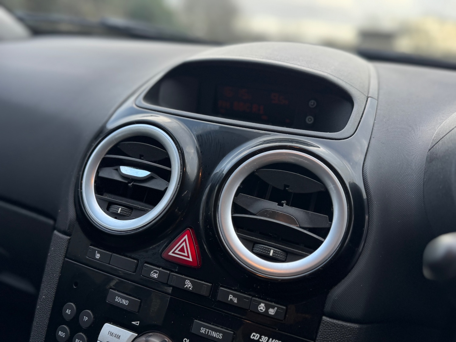 Used Vauxhall Corsa 2010 for sale - 77980748: Photo 14