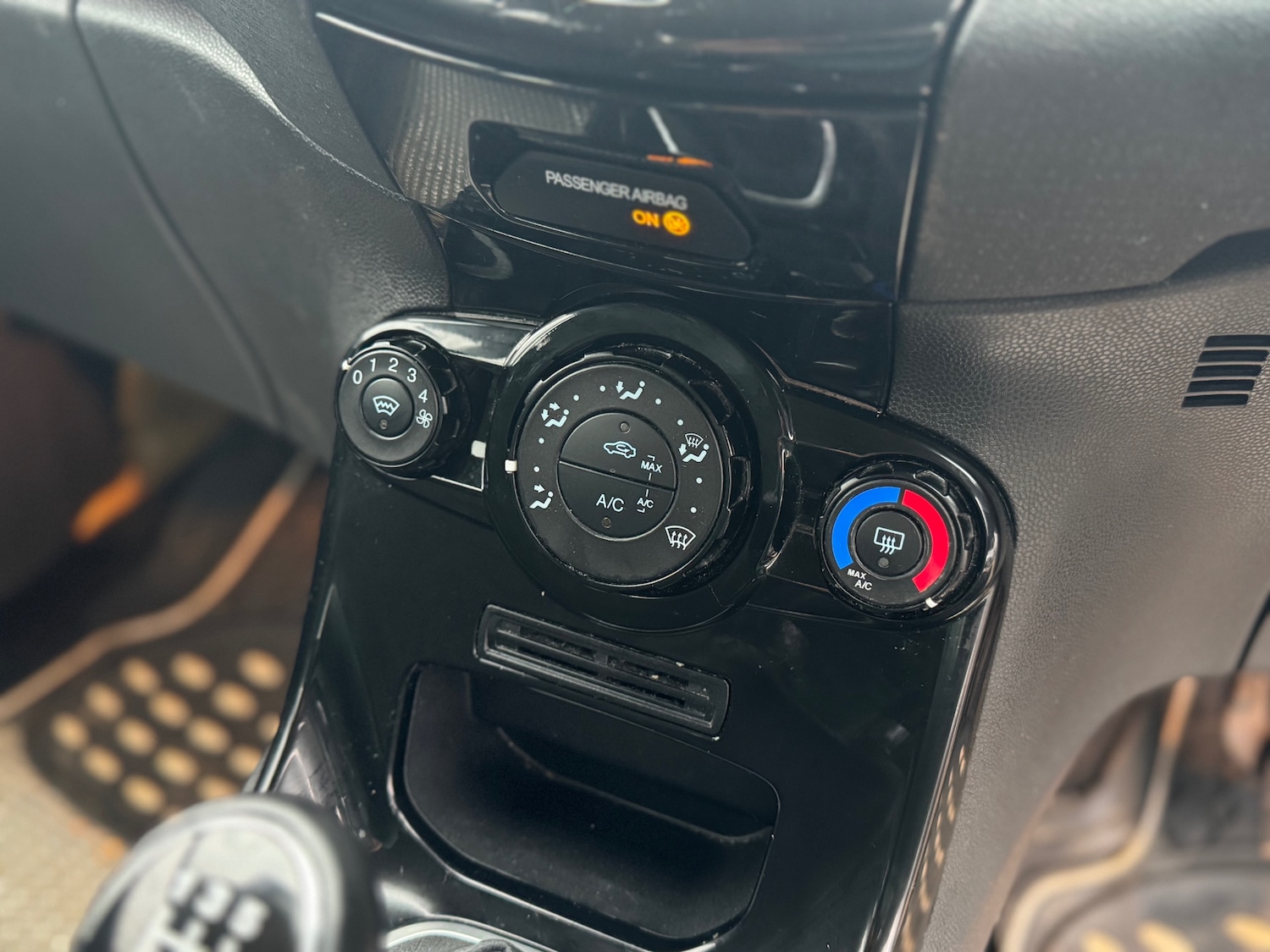 Used Ford Fiesta 2014 for sale - 77324020: Photo 14