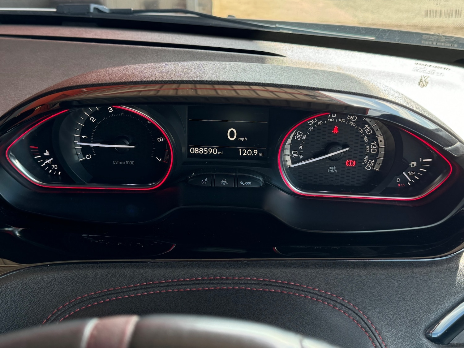 Used Peugeot 208 2014 for sale - 78144794: Photo 15