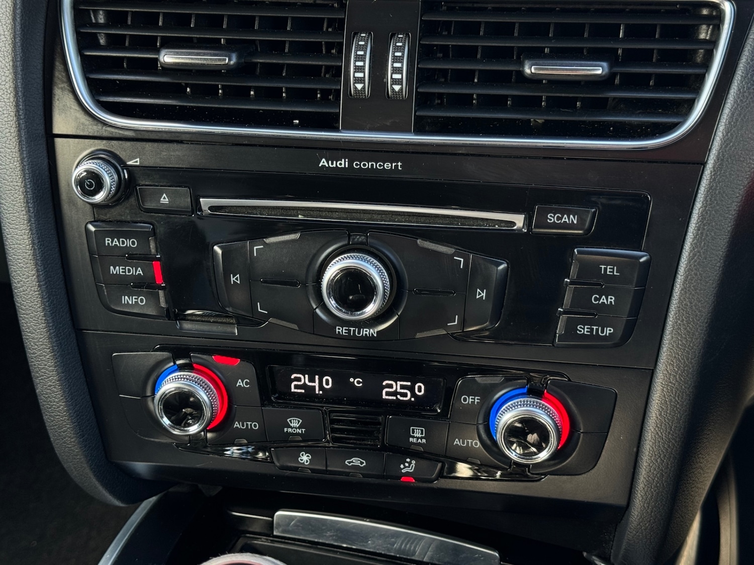 Used Audi A5 Cabriolet 2012 for sale - 78091928: Photo 22