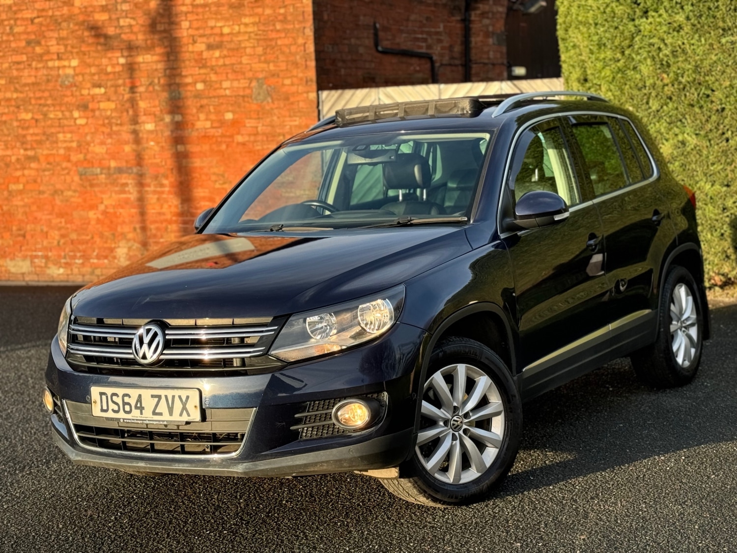 Used Volkswagen Tiguan 2015 for sale - 77345719: Photo 1