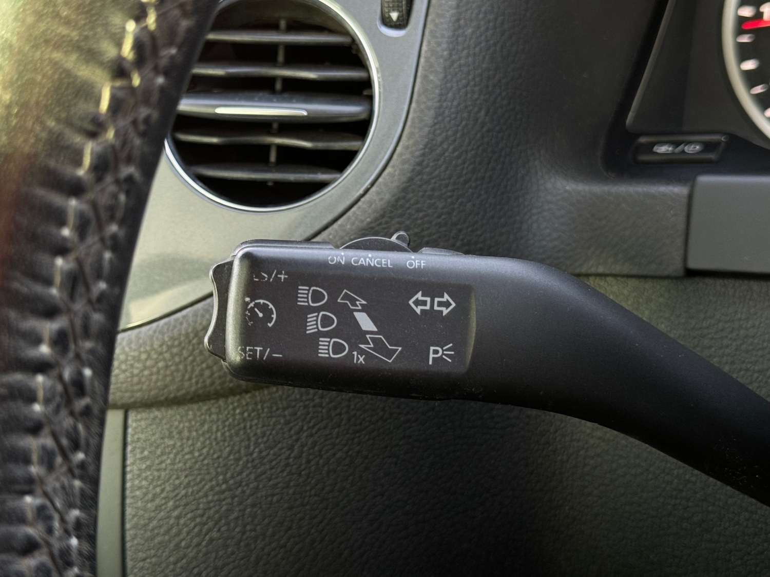 Used Volkswagen Tiguan 2015 for sale - 77345719: Photo 15