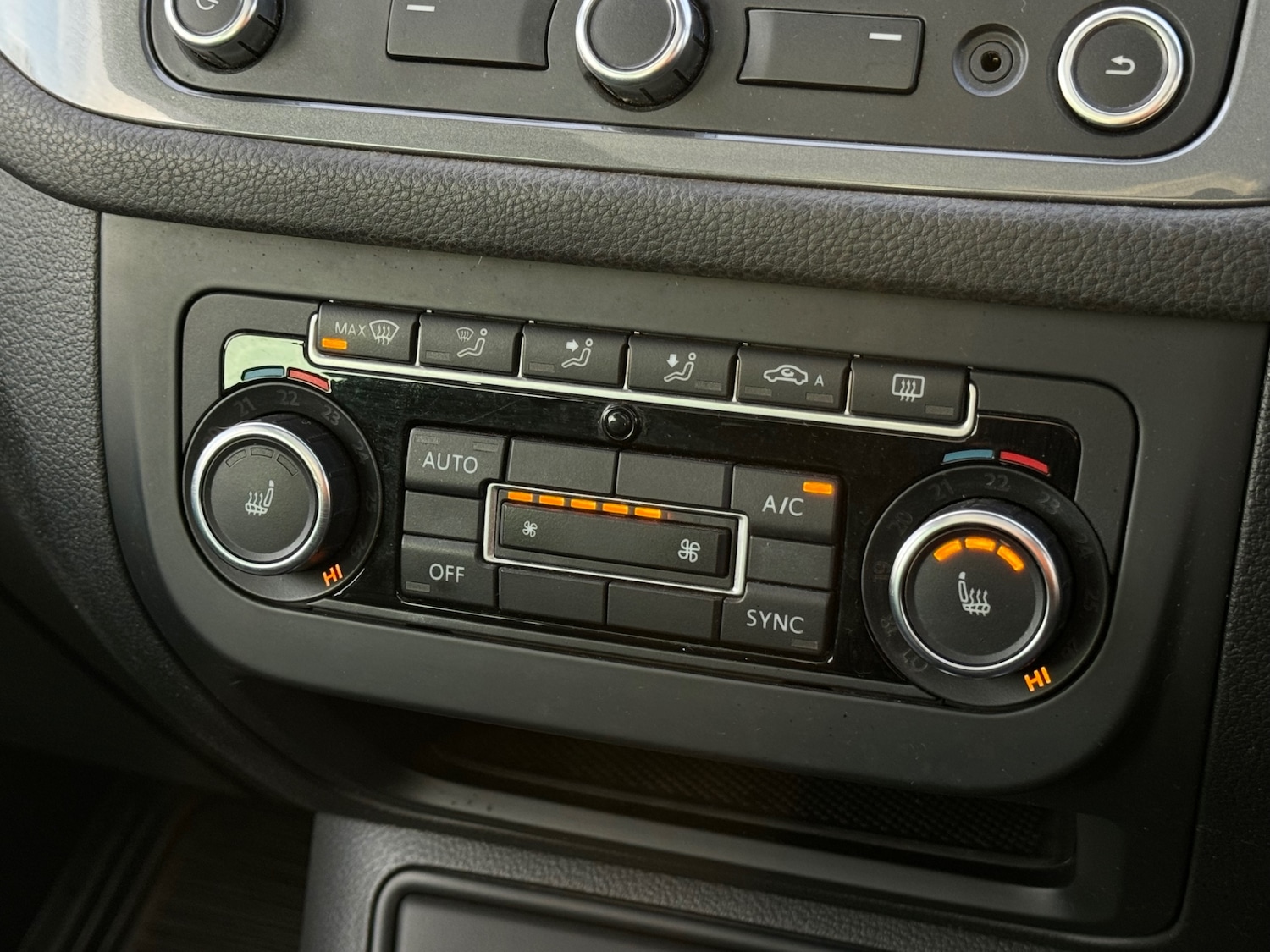 Used Volkswagen Tiguan 2015 for sale - 77345719: Photo 20