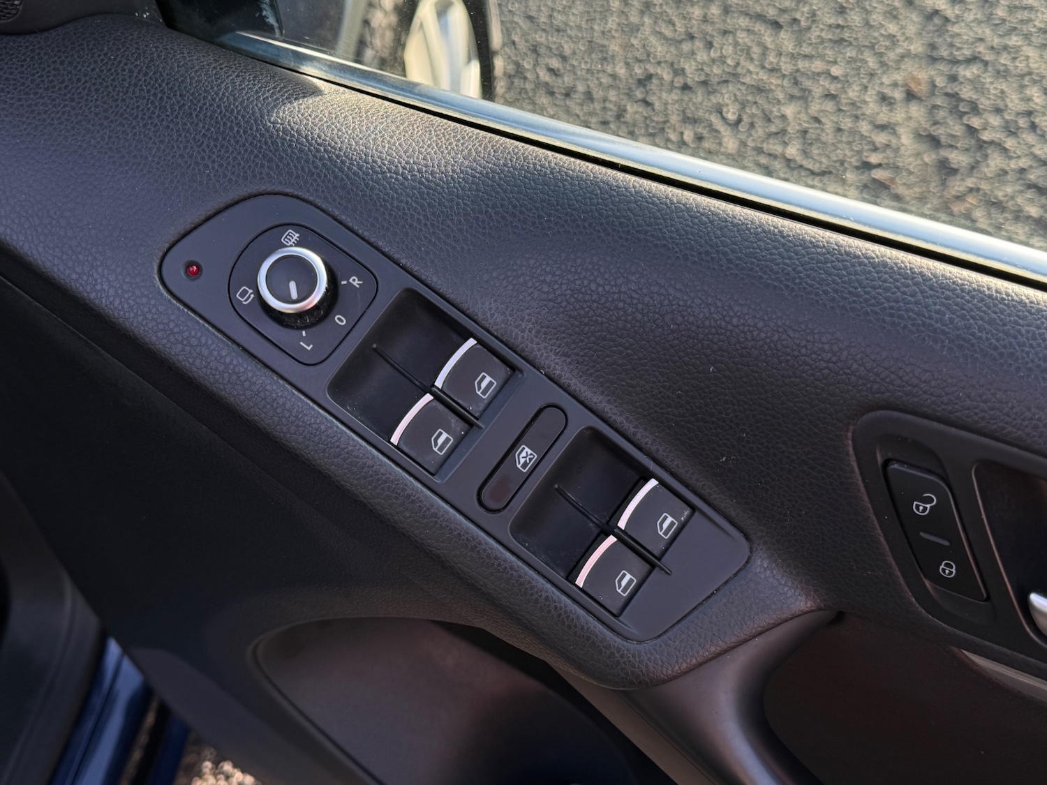 Used Volkswagen Tiguan 2015 for sale - 77345719: Photo 24